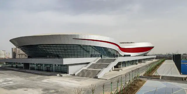 刻苦训练篮球时如何避免受伤的建议_0